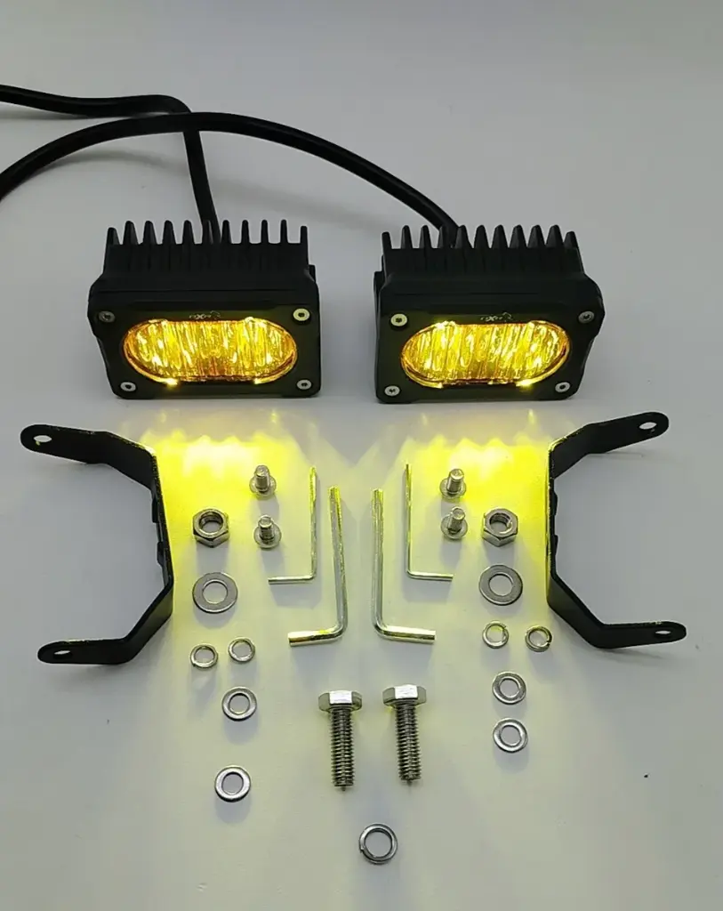 D_NQ_NP_2X_798025-MLM83686987848_042025-F-faros-led-tipo-s2-luz-ambar-flood-3-pulg-atv-rzr-4x4-can-am.webp